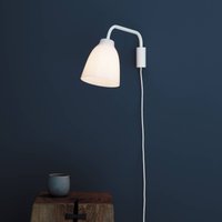 FRITZ HANSEN Caravaggio Wandlampe Glas opal